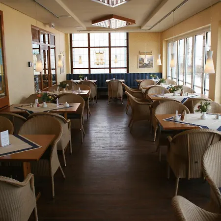 Pensión Hof 3*